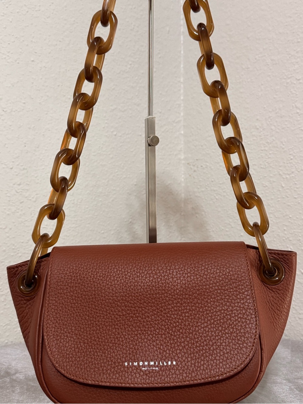 Simon Miller Chestnut Pebbled Leather Shoulder Bag with Tortoiseshell Chain - Picture 8 of 16